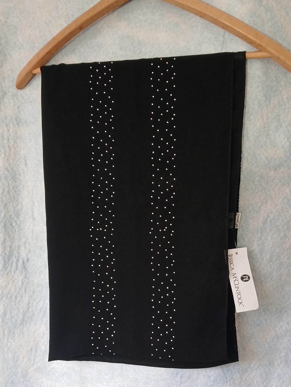 NWT Jessica McClintock Black Scarf with Silver Stud Columns